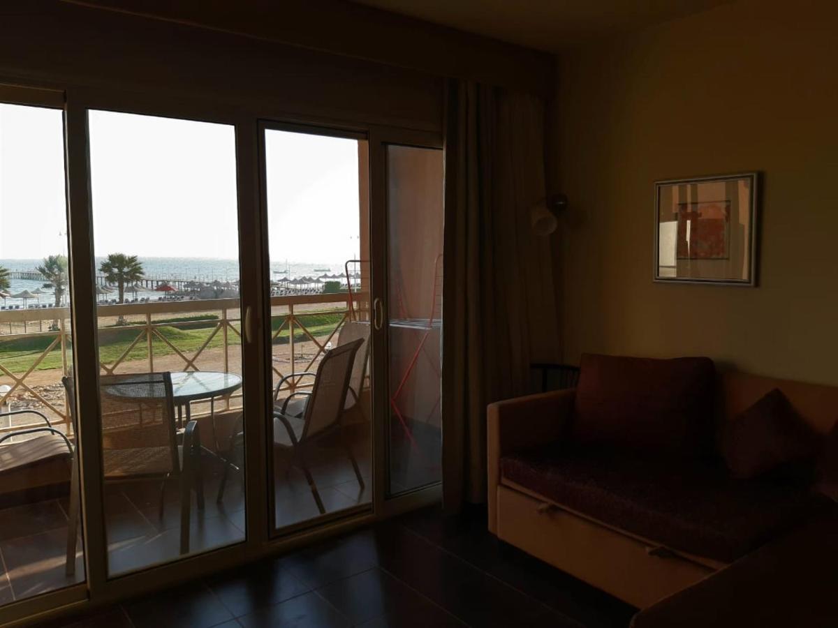 Seaview Chalets In Porto South Beach - Families Only Ajn Suchna Zewnętrze zdjęcie